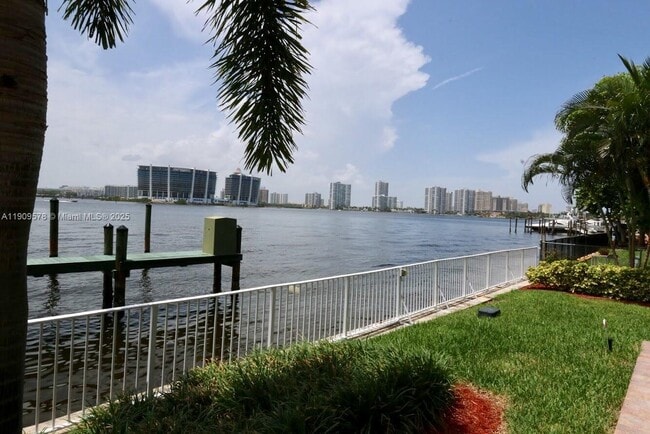 Building Photo - 17800 N Bay Rd