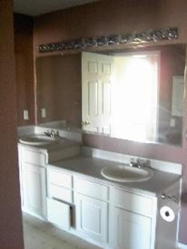 Building Photo - Saddlebrooke Condo with Views of the Pond and Open Space for Rent in Superior
