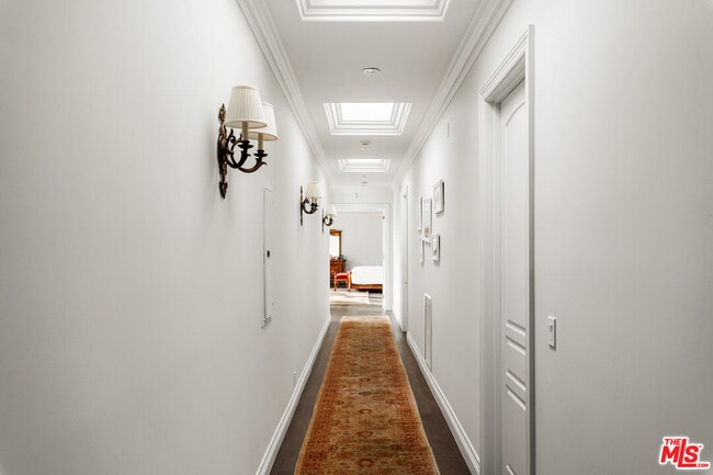 Building Photo - 1845 Loma Vista Dr