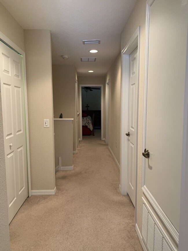 Building Photo - 3 bedroom  Ventana @ Waters Edge townhouse