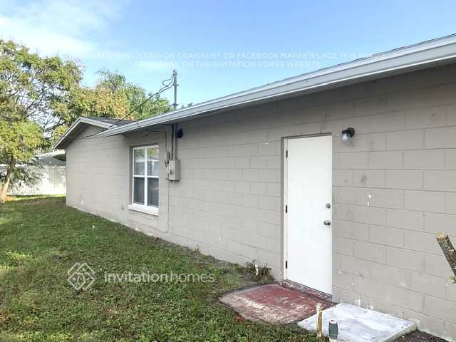 Building Photo - 1397 Sunland Rd
