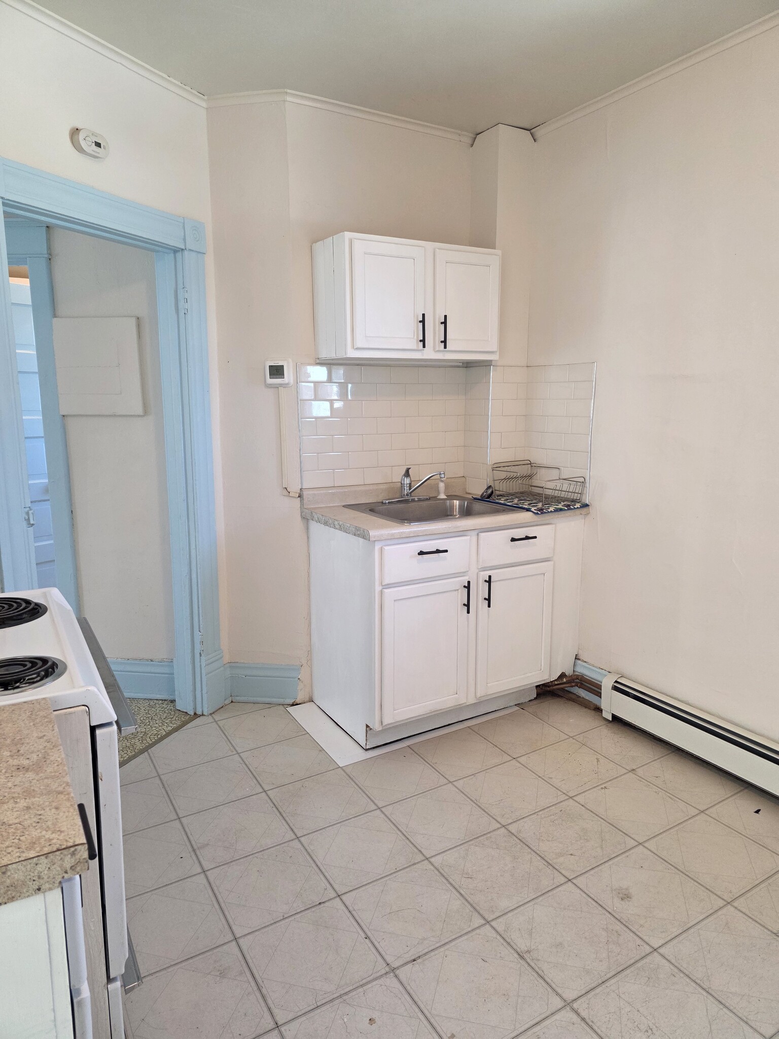 Building Photo - 408 S 7th Ave