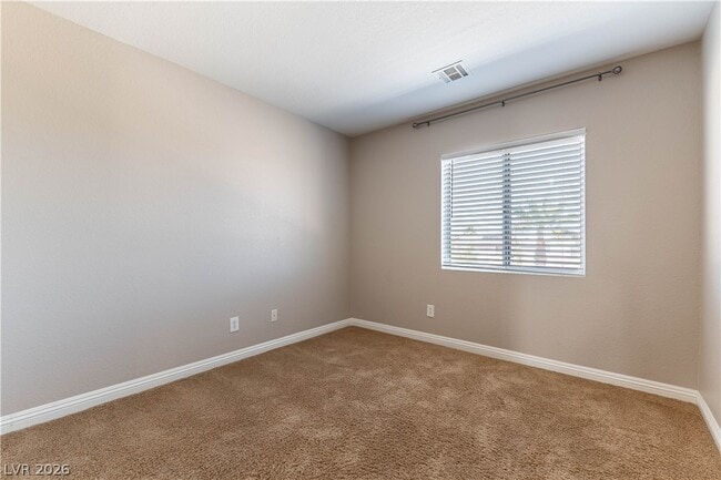 Building Photo - 688 Emerald City Ave