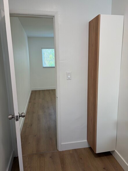 Bathroom storage - 1436 Manhattan Beach Blvd