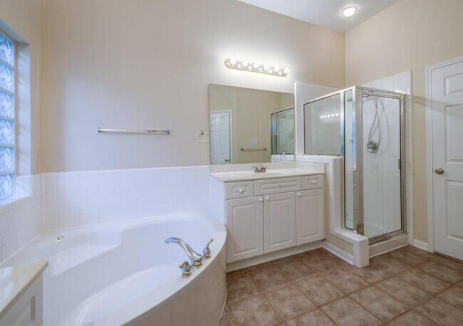 Building Photo - 15013 Cordero Dr