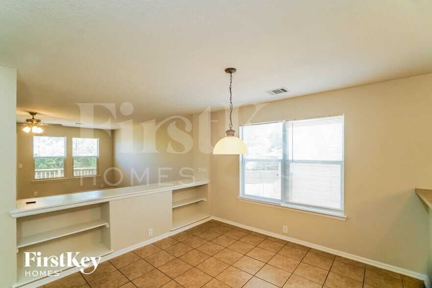 Building Photo - 3838 Sausalito Fern