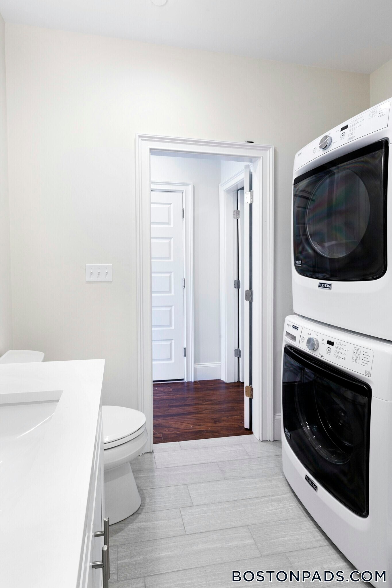 Building Photo - 1902 Washington St