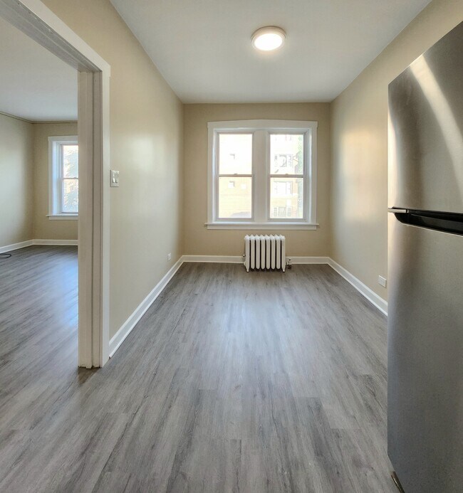 Building Photo - 4202 N Kimball Ave