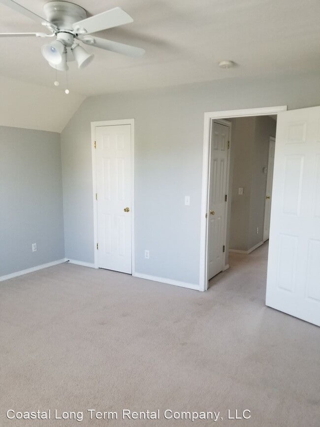 Building Photo - 3 br, 2.5 bath House - 5 Sunbriar Lane