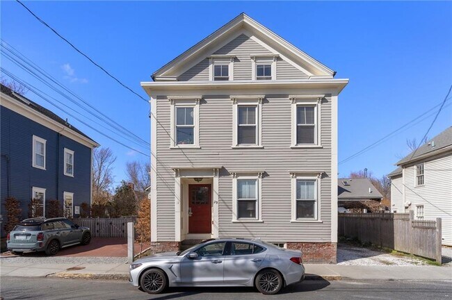 Primary Photo - 29 Marsh St