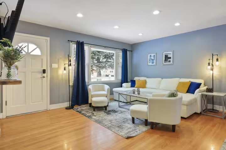 Building Photo - 777 N Lombard St