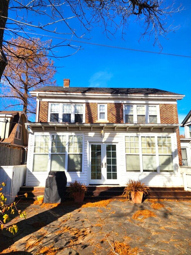 Building Photo - 3 Bed 2.5 Bath Plus ADU in Gatewood Add NW OKC