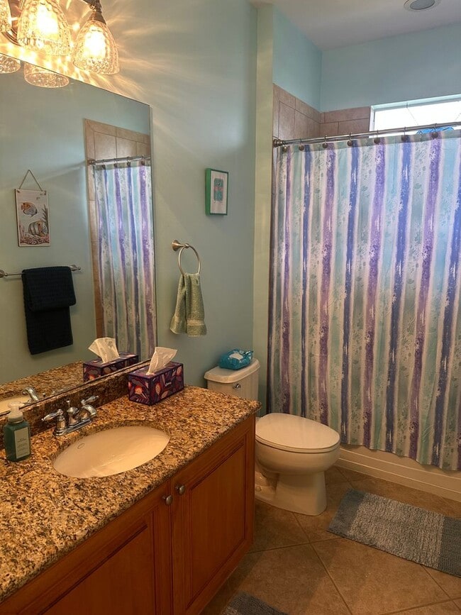 Building Photo - FURNISHED/TURNKEY 2+Den, 2 bath 1 car garage 1st floor condo in River Hall