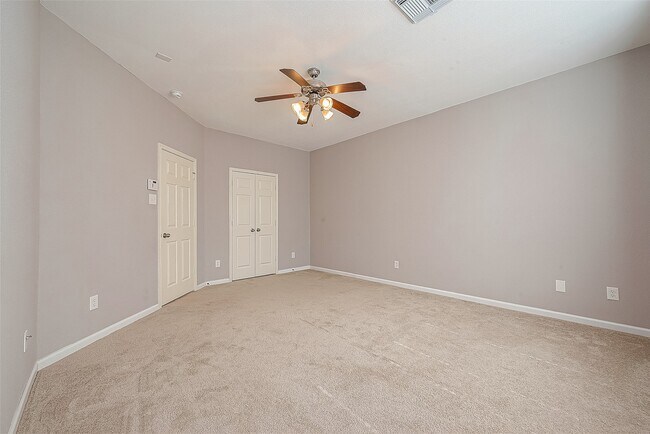 Building Photo - 5203 Heatherdawn Ct