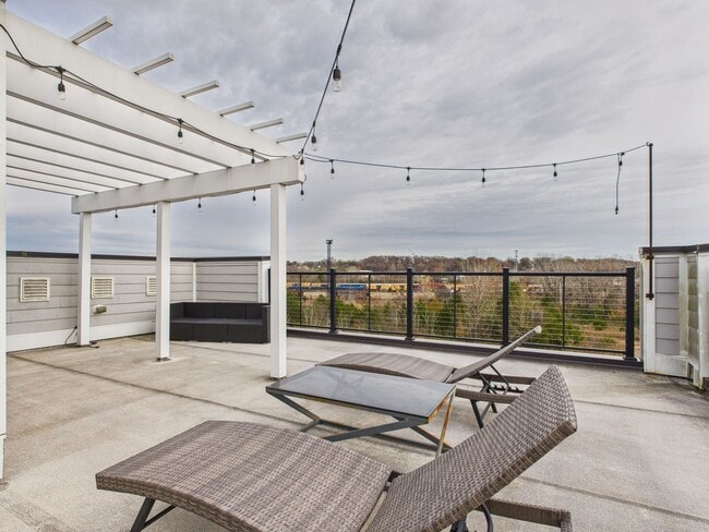 Building Photo - 6 Flatwater Row