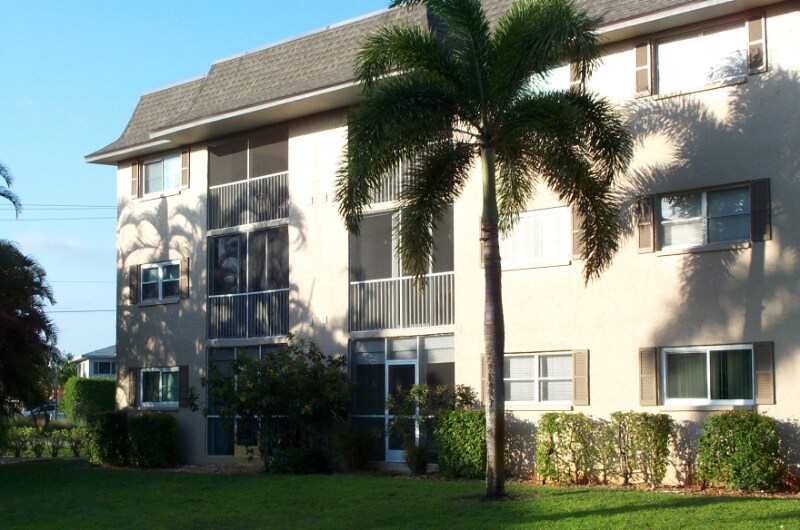 Building Photo - 5467 Rattlesnake Hammock Rd