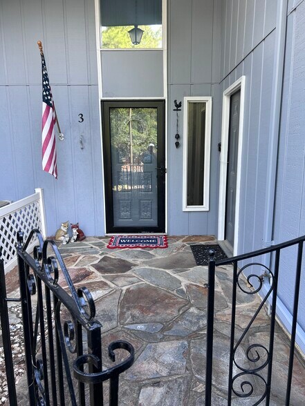 Building Photo - 3 Foxhill Ct