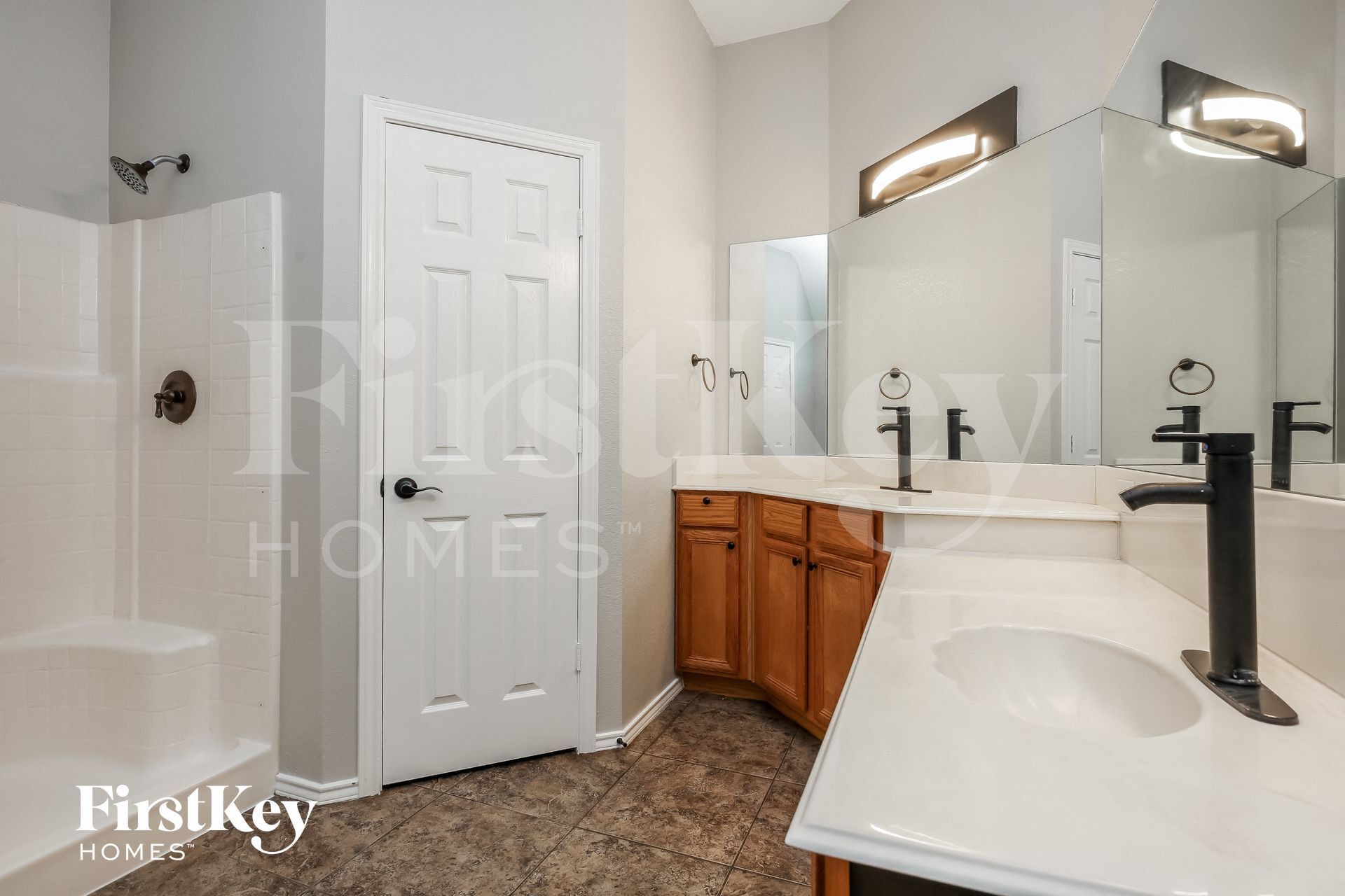 Building Photo - 513 Branch Ln