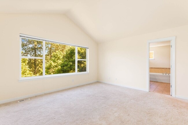 Building Photo - 516 Lingering Pine Dr NW
