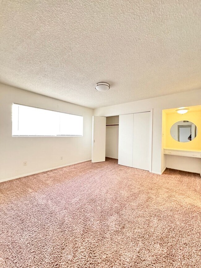 Building Photo - House for Rent!