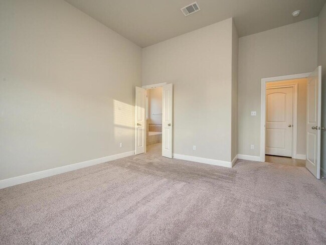 Building Photo - 2905 Coral Valley Dr