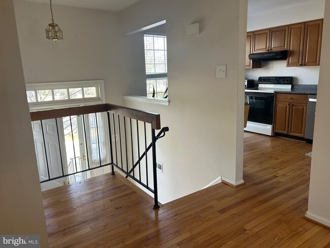 Building Photo - 5833 Pin Oak Commons Ct