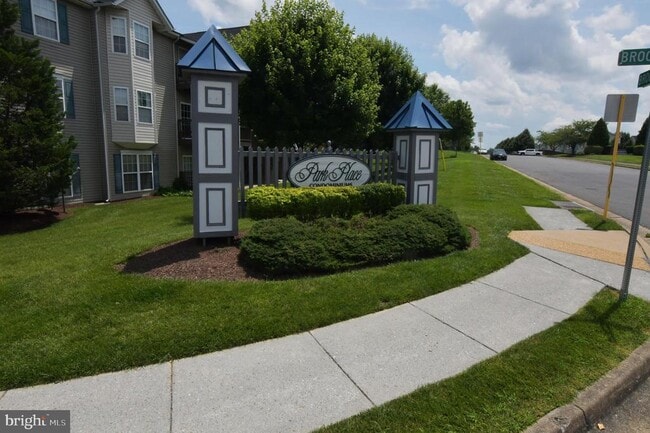 Building Photo - 136 Brookland Ct