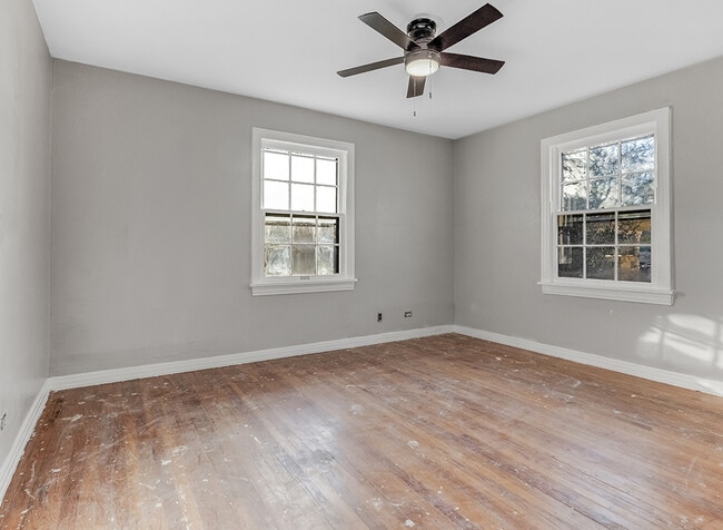 Building Photo - 4212 Elizabeth St