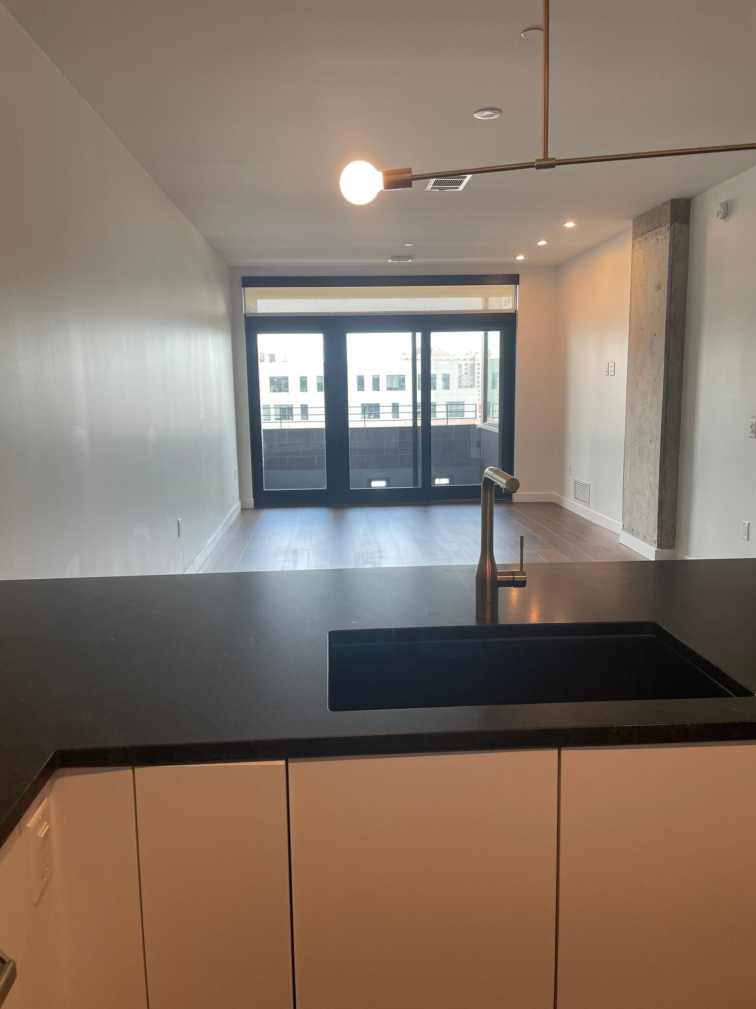 Building Photo - 3500 Chestnut Pl