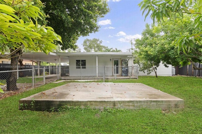 Building Photo - 15210 SW 304th St