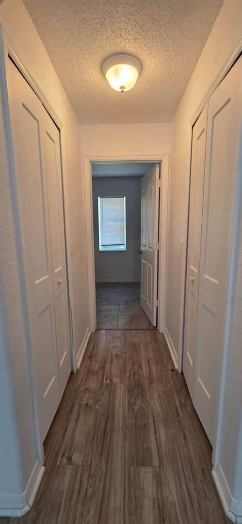 Building Photo - 3 Bedroom, 2 Bath Home with 2-Car Garage – 1,722 Sq Ft