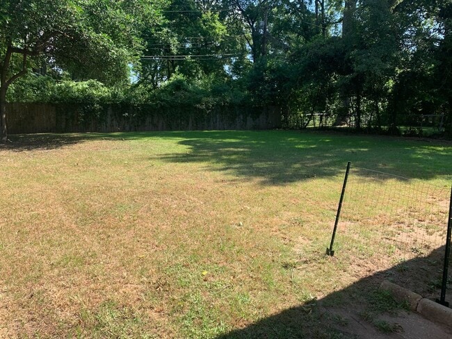 Building Photo - Adorable home in Shreveport