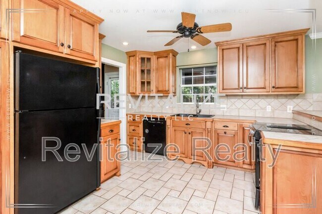 Building Photo - 2949 Cloverland Ct