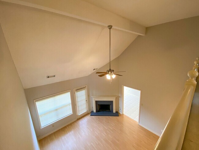 Building Photo - 8294 Floral Spring Dr