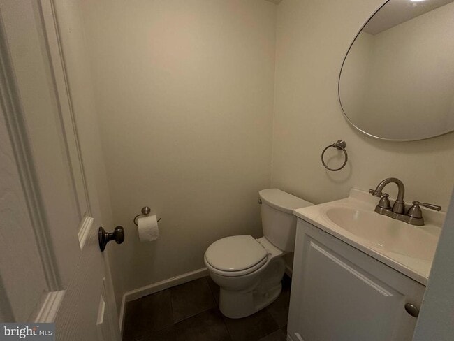Building Photo - 316 Valley Forge Ct