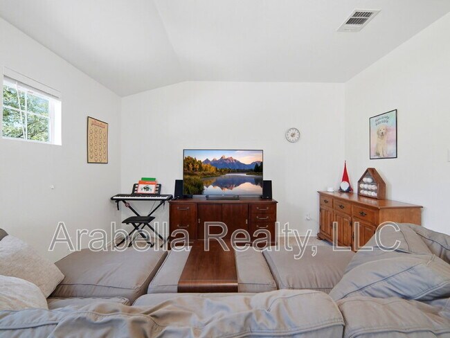 Building Photo - 25611 Preserve Crest