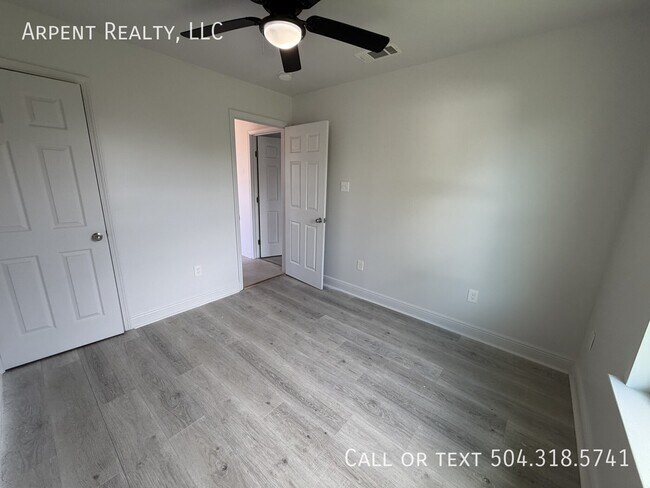 Building Photo - 416 E Liberaux St