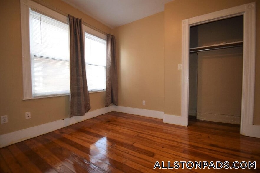 Building Photo - 6 Haskell St