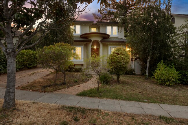 Primary Photo - 2112 Easton Dr