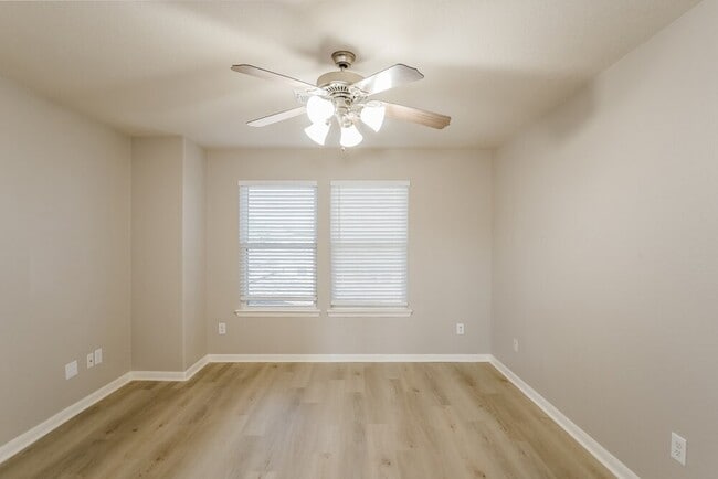 Building Photo - 8410 Tararin Ln