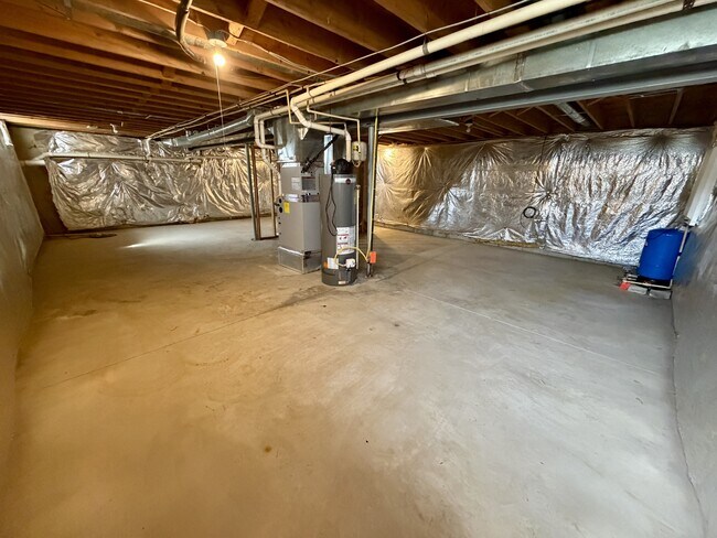 Building Photo - 197 Glenhurst Dr