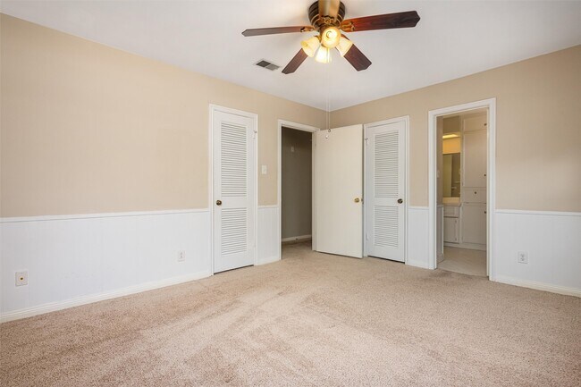 Building Photo - 14602 Oak Bend Dr