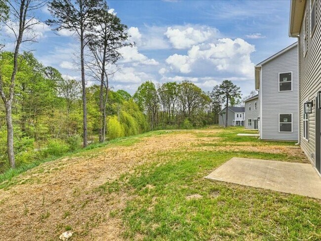 Building Photo - Modern Comfort Meets Timeless Style – Your...