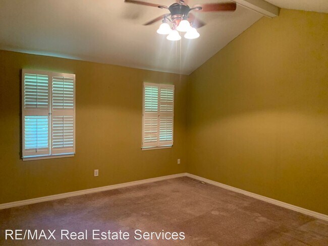 Building Photo - 3 br, 2.5 bath House - 10020 Heritage Drive
