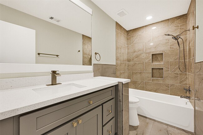 Building Photo - 6507 Paso Del Sol Dr