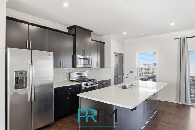 Building Photo - 49 Itasca Dr