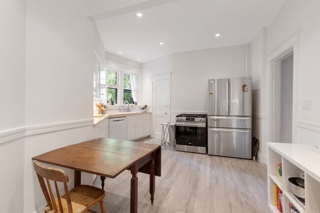 Building Photo - 78 Kilsyth Rd