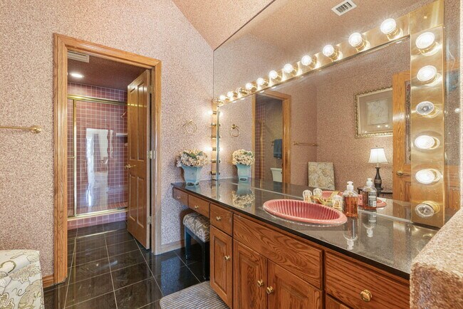 Building Photo - 50180 Vista Montana Rd