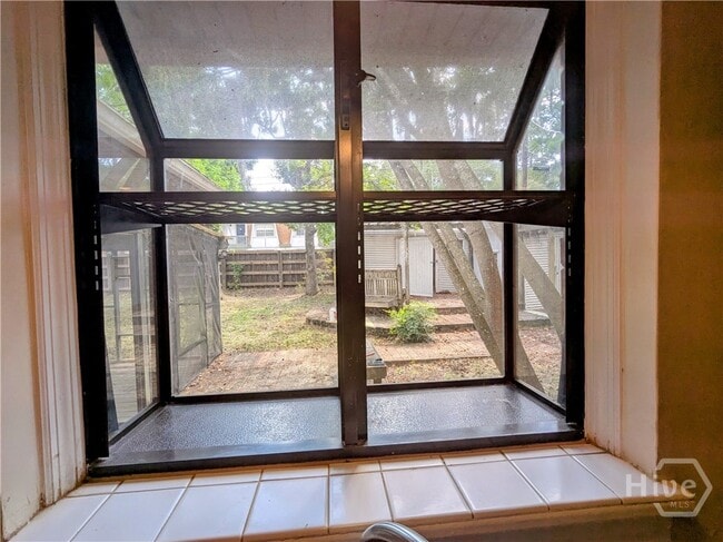 Building Photo - 1107 Meridian Dr