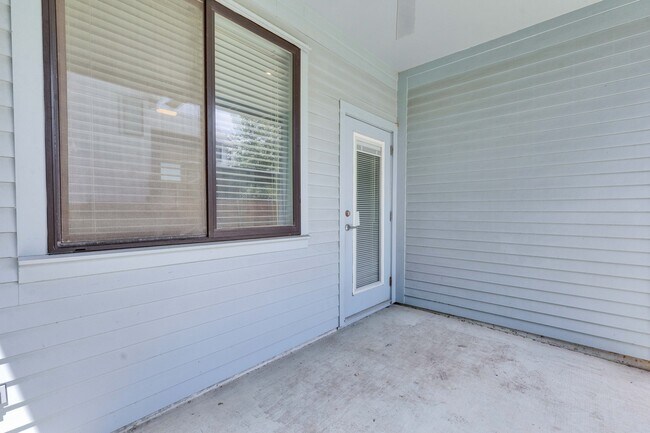 Building Photo - 3505 Villa Ct